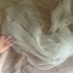 Pearl wedding veil